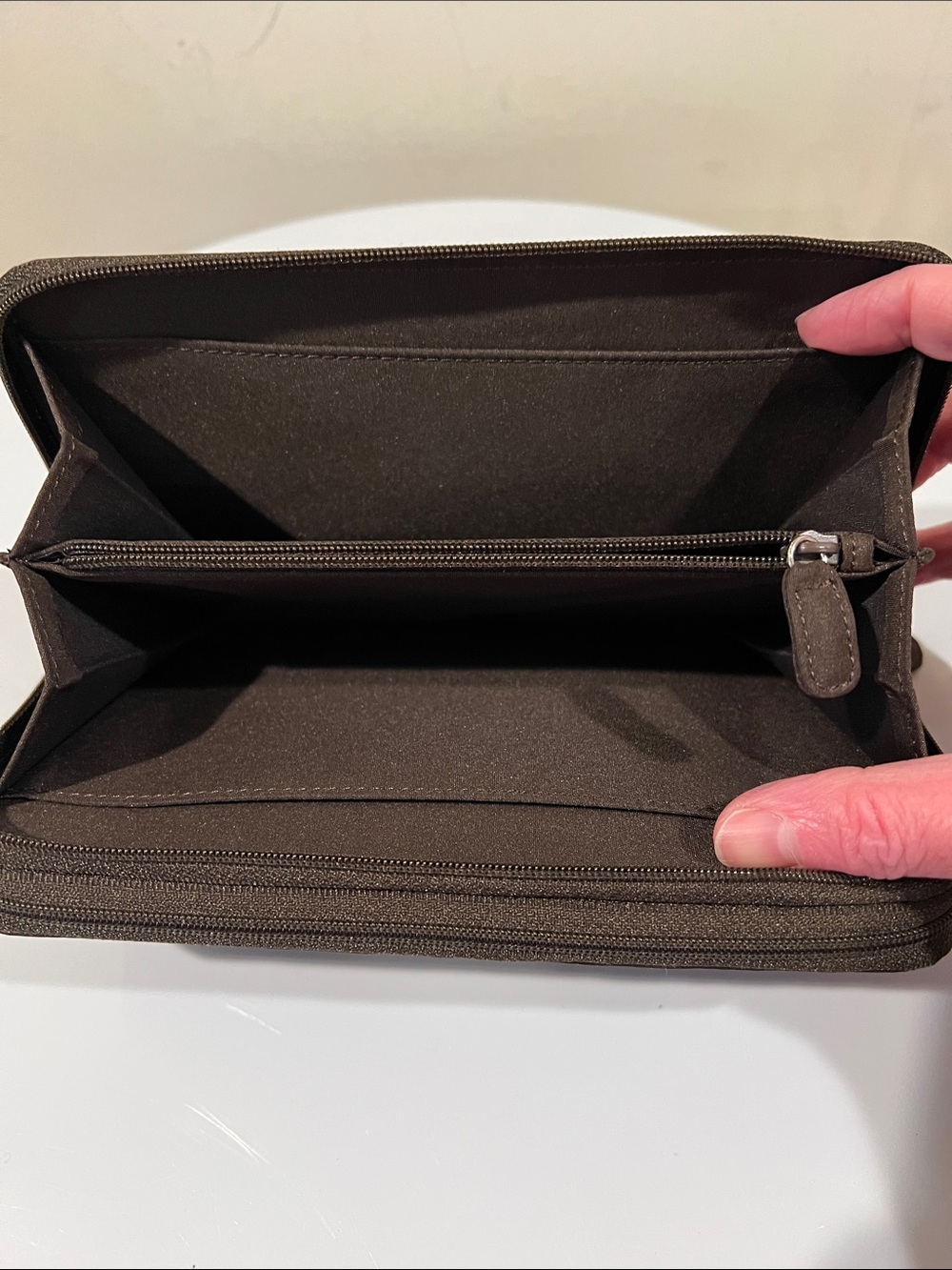 Lauren Ralph Lauren Brown Nylon Zip-Around Continental Long Wallet & Checkbook - Picture 13 of 14